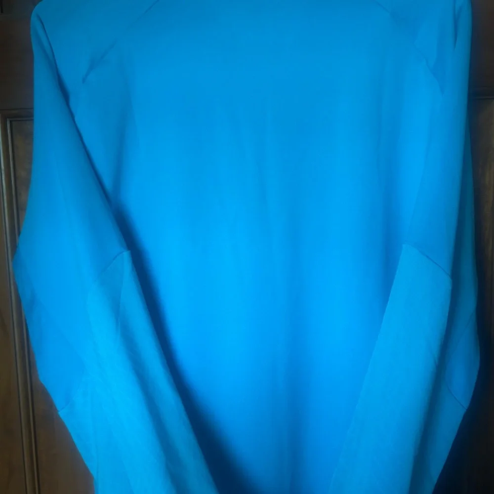 Nike Aqua Long Sleeve Top with Pink Swoosh - Picture 2 of 5